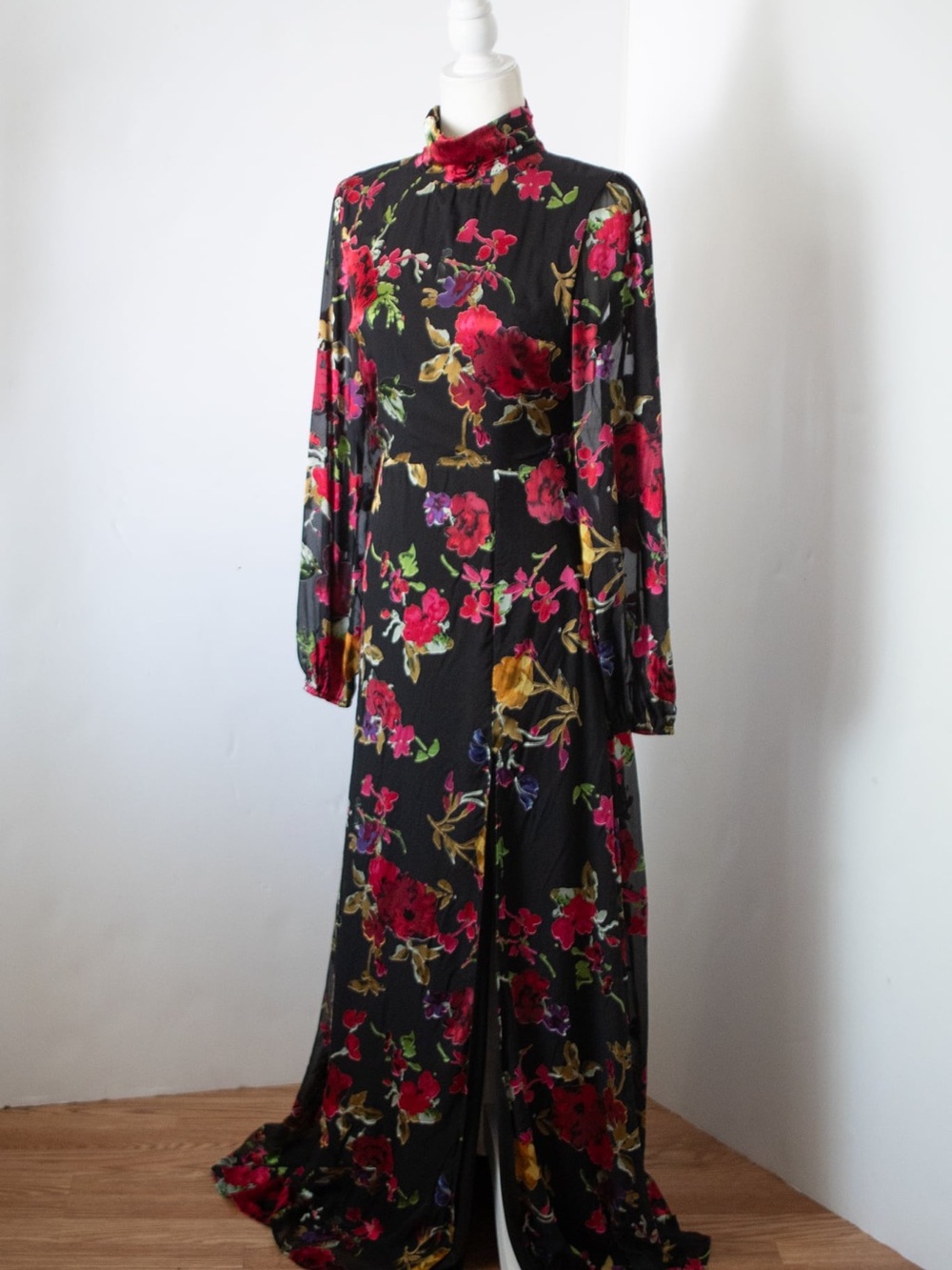 Lulu's Black Floral Long-Sleeve Maxi Dress